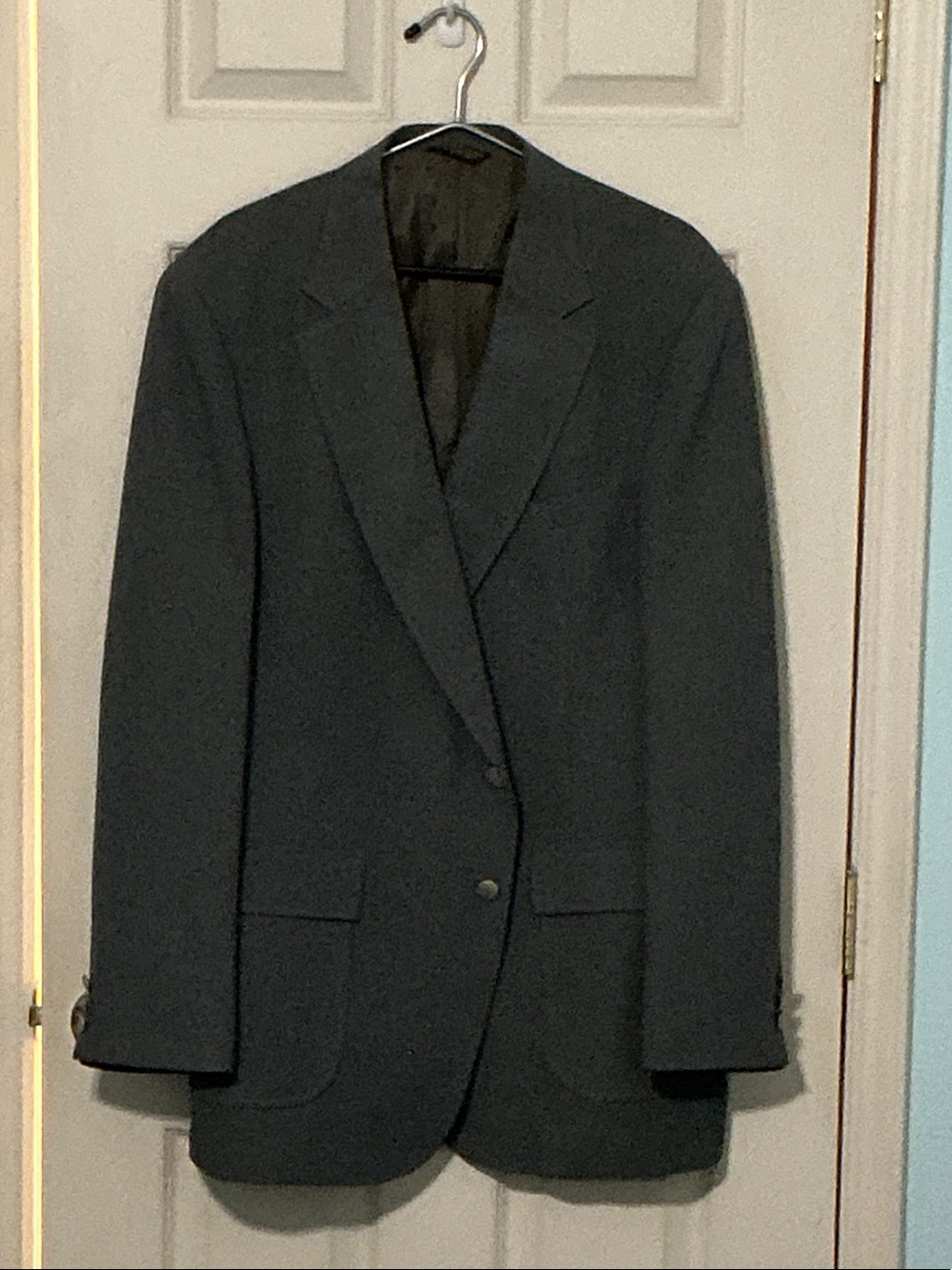 Men's Charcoal Single-Breasted Blazer - Classic Tailored Look